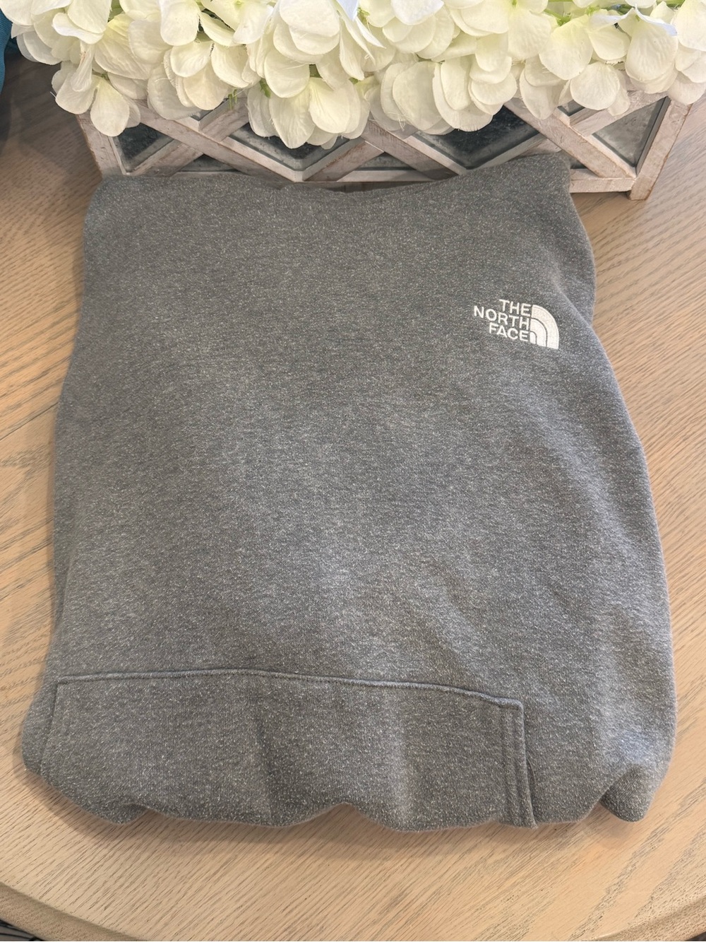 The North Face Men's Heather Gray Hoodie Sweatshirt with Chest Logo Large